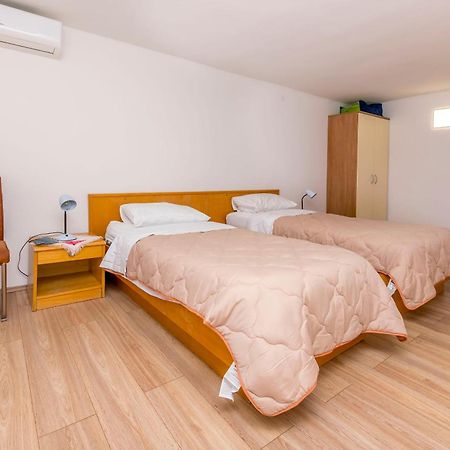 Apartment Jelena Primošten Екстериор снимка